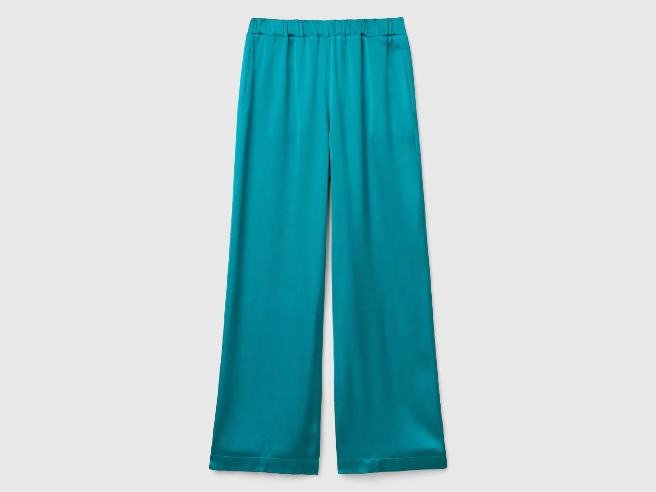 Wide trousers in 100% viscose
