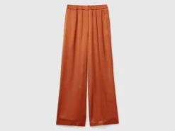 Wide trousers in 100% viscose