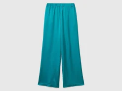 Wide trousers in 100% viscose