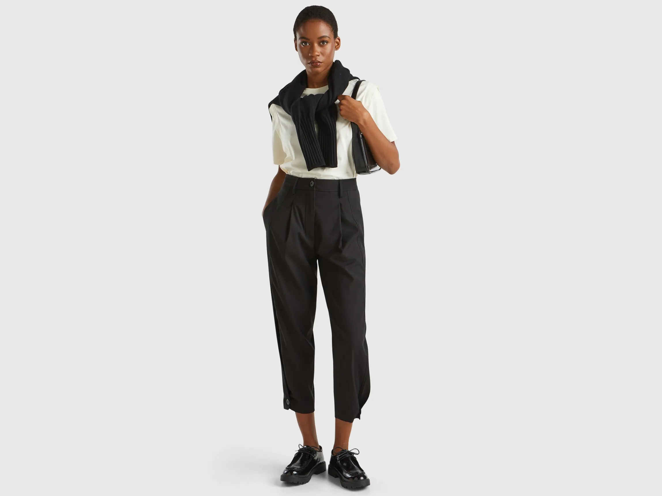 Wide trousers in wool blend