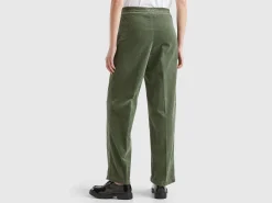 Wide velvet trousers