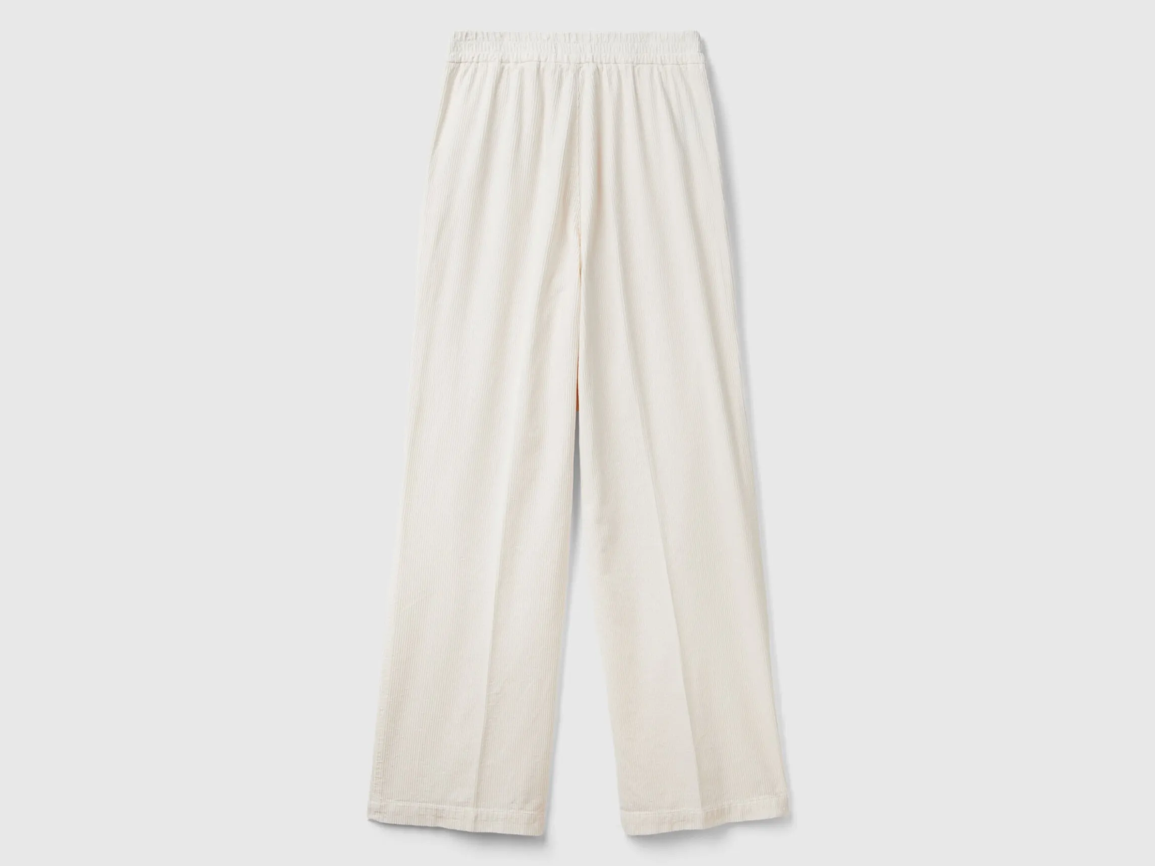 Wide velvet trousers