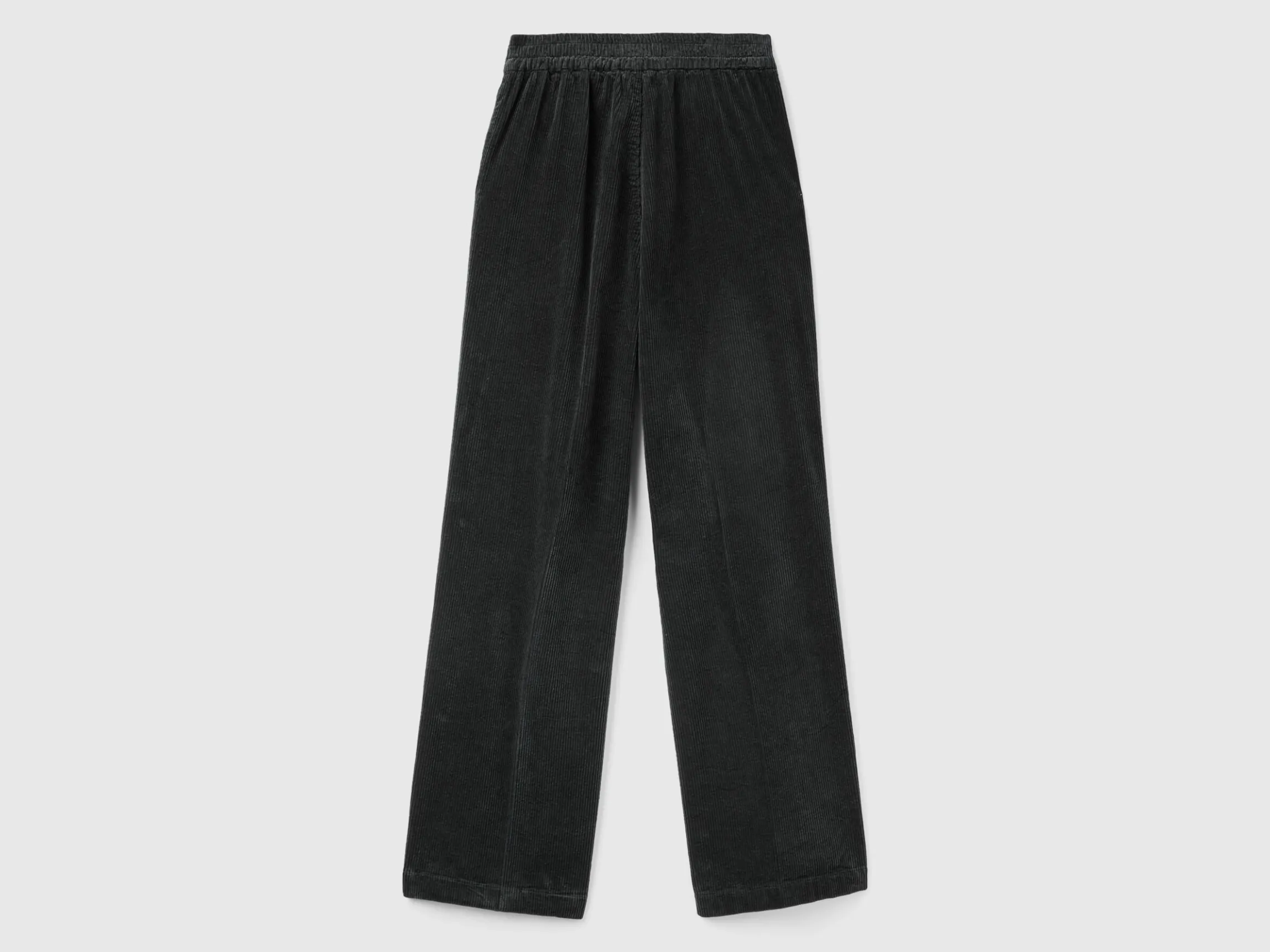 Wide velvet trousers