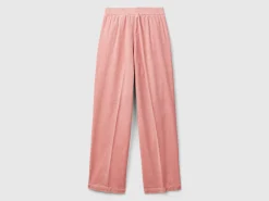Wide velvet trousers