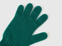 Wool blend gloves