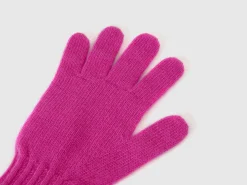 Wool blend gloves