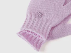Wool blend gloves