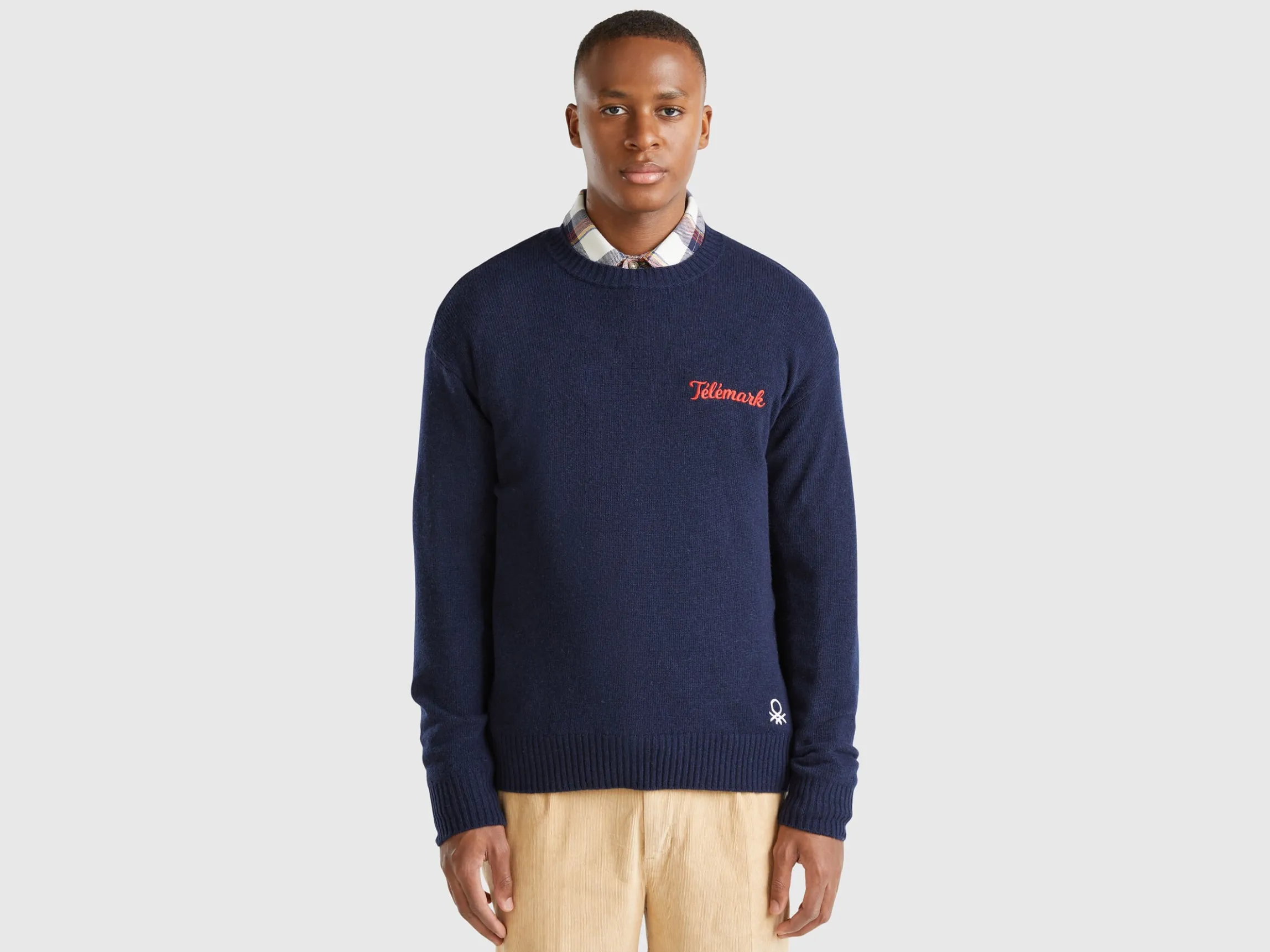 Wool blend sweater with ski graphic