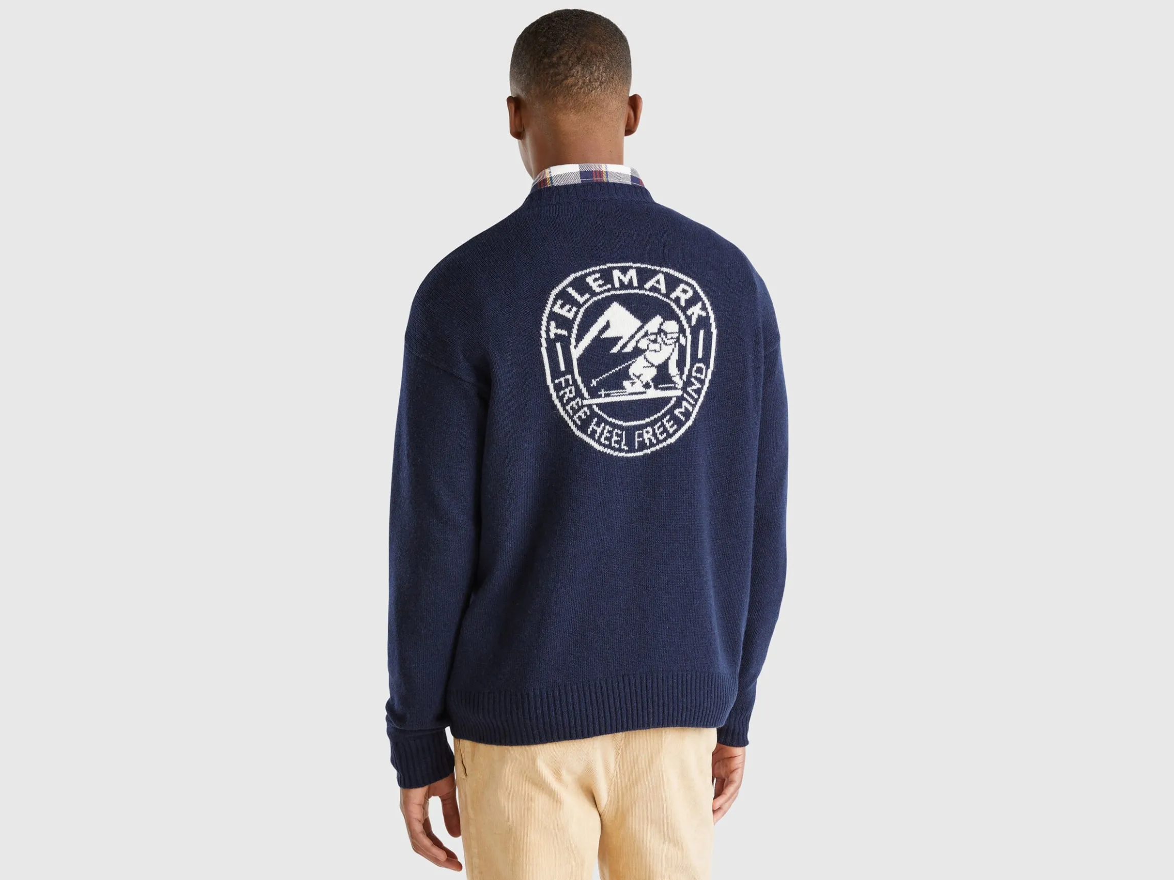 Wool blend sweater with ski graphic