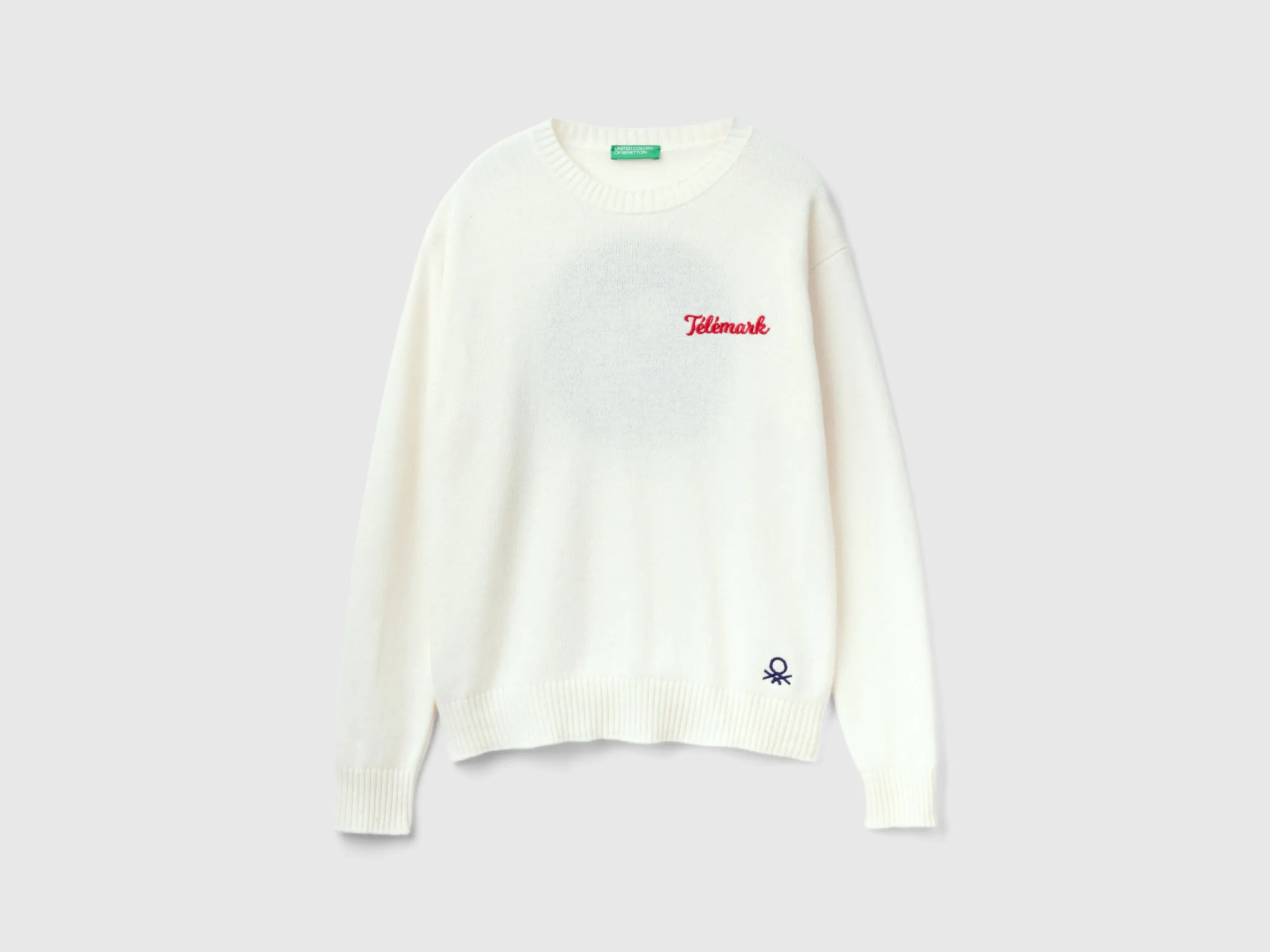 Wool blend sweater with ski graphic