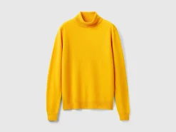 Yellow ochre turtleneck sweater in pure Merino wool