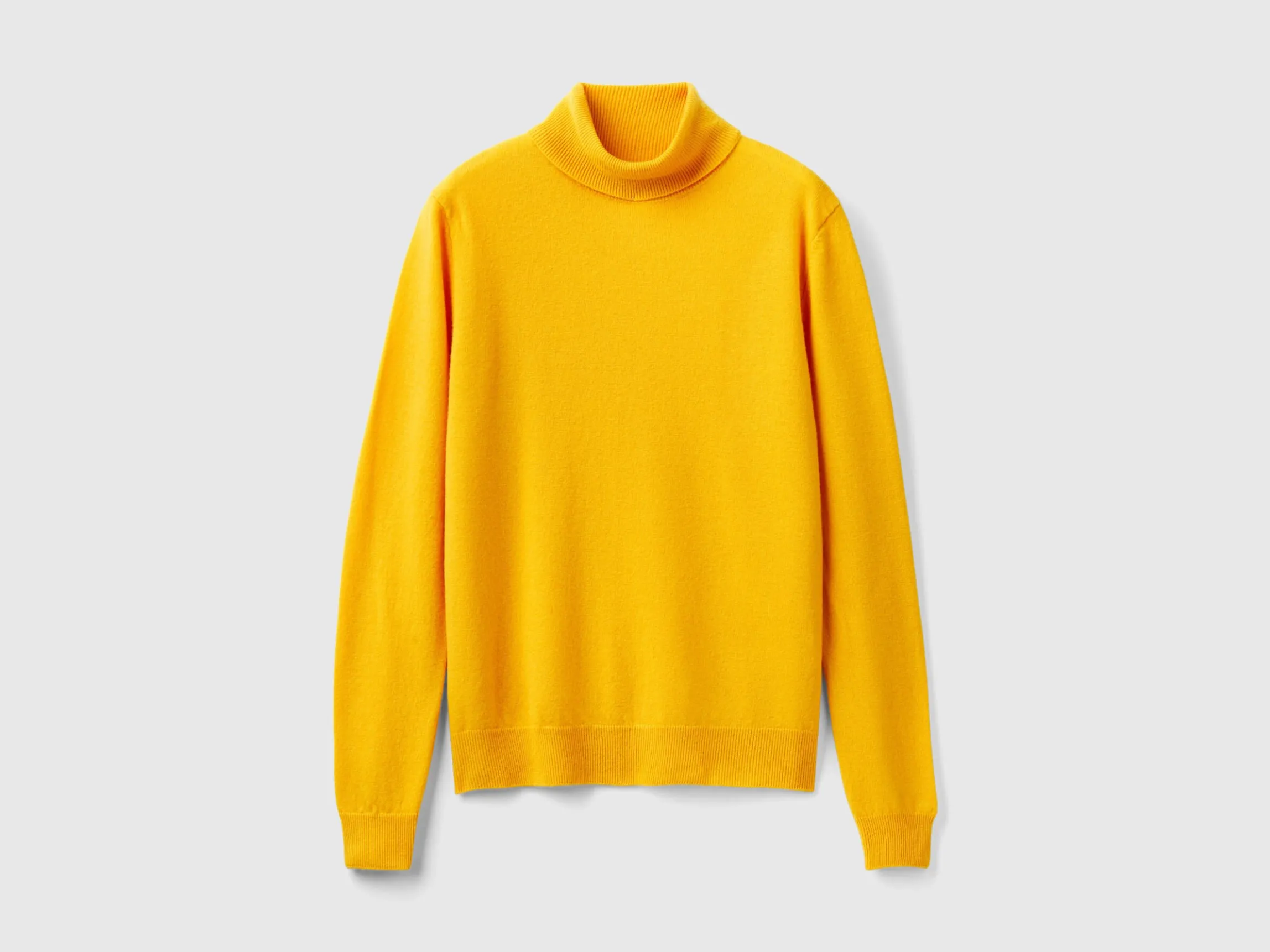 Yellow ochre turtleneck sweater in pure Merino wool