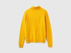 Yellow ochre turtleneck sweater in pure Merino wool