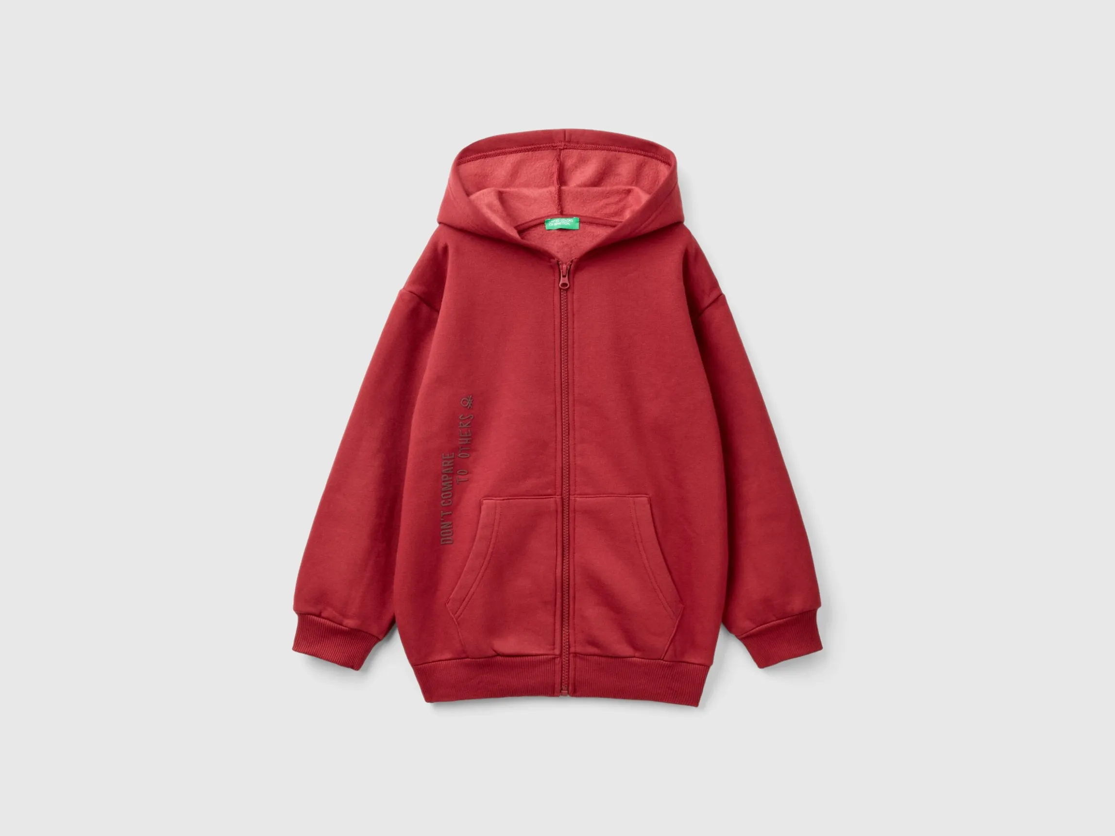 Zip-up sweatshirt with thick print,